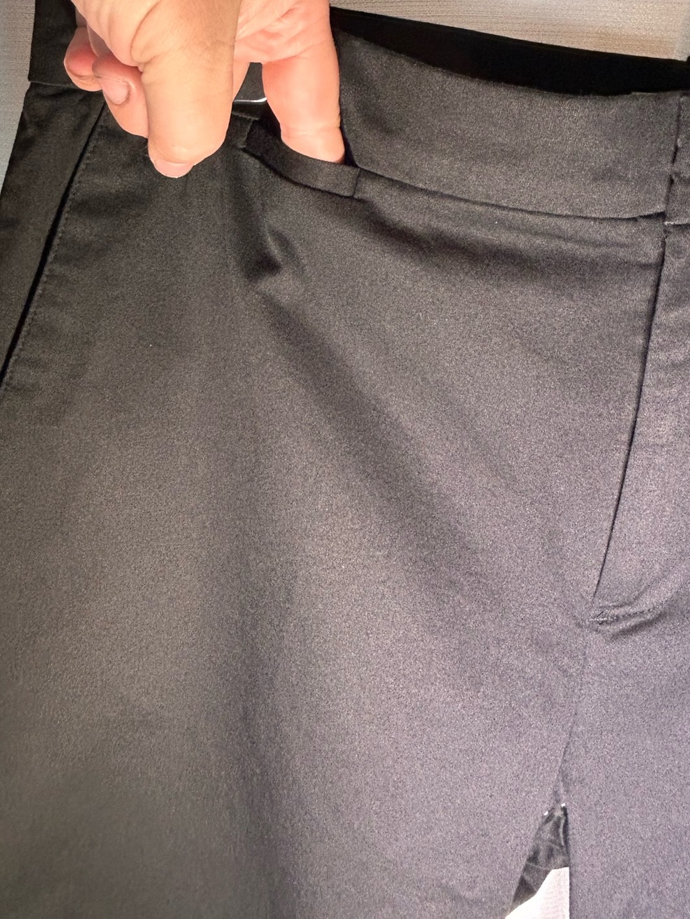 Vince - Men's Black Tailored Chino Golf Shorts - Picture 6 of 12